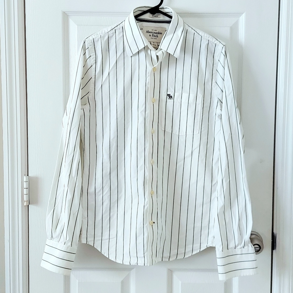 Abercrombie & Fitch Muscle Button-Down Shirt